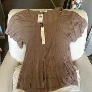 NWT! Buckle women’s short sleeve top
Size small